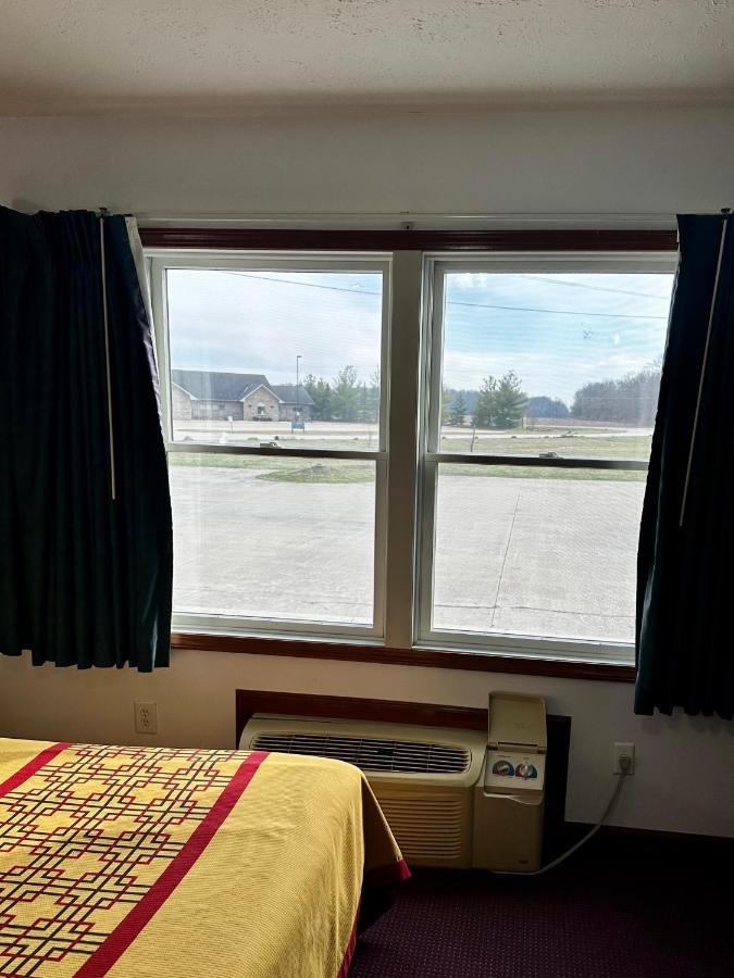 Attica Inn Екстер'єр фото