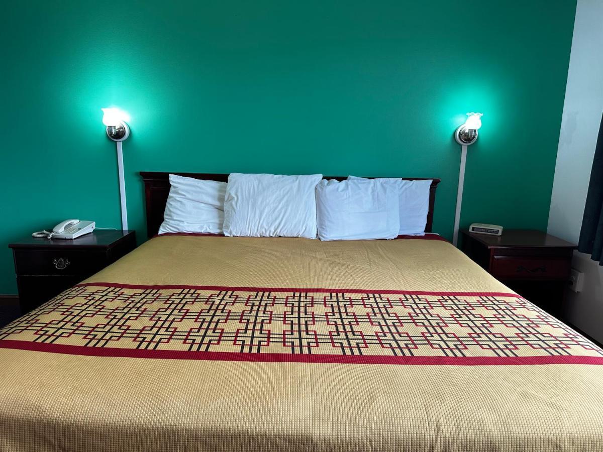 Attica Inn Екстер'єр фото