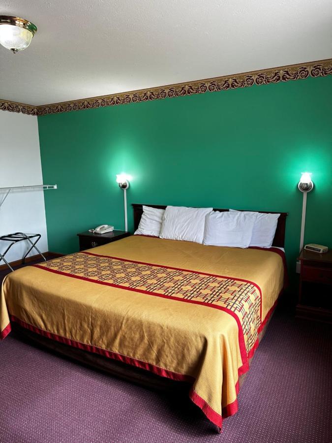 Attica Inn Екстер'єр фото