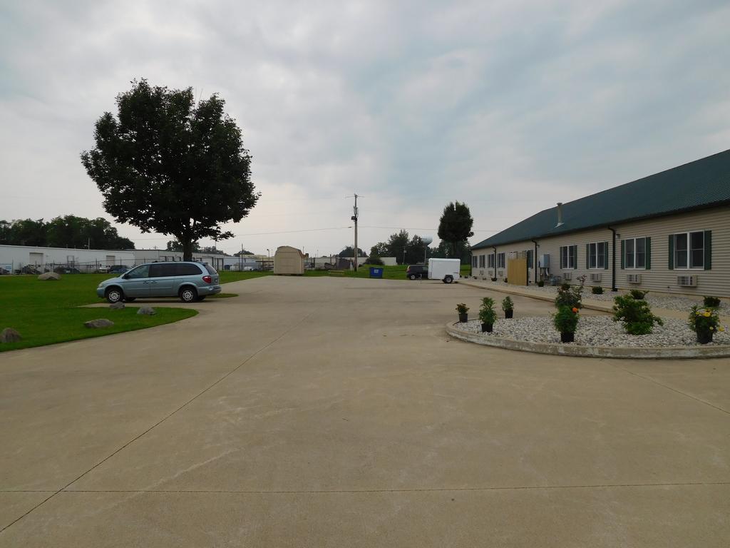 Attica Inn Екстер'єр фото